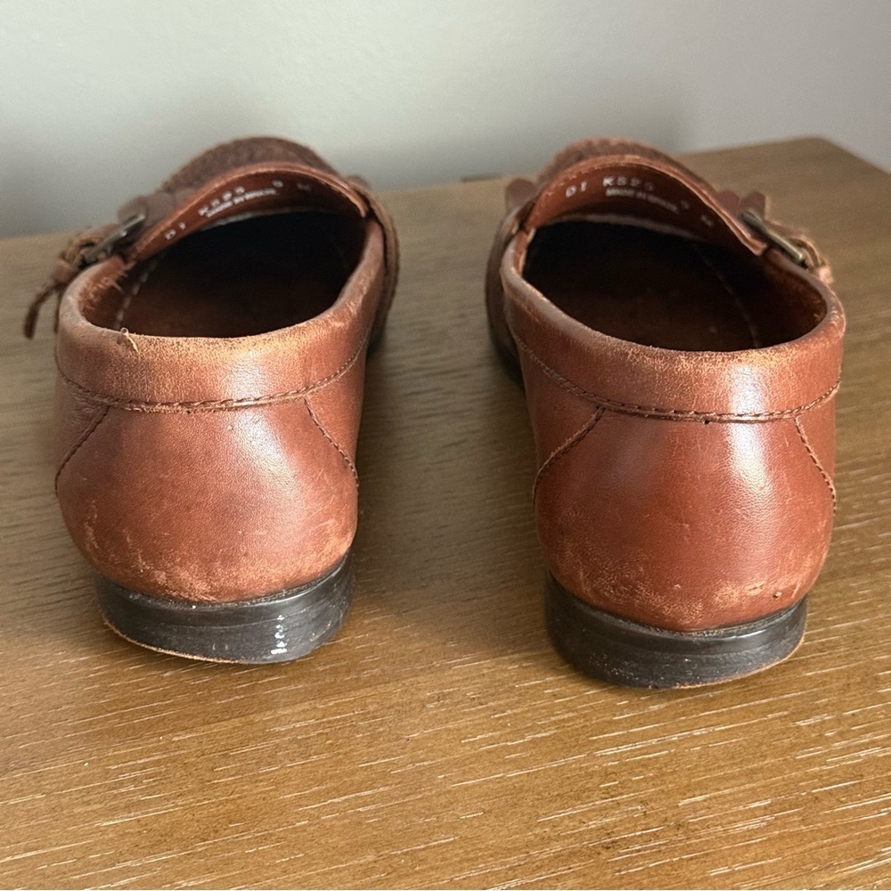 Bass Brown Leather Loafers with Fringe Detail Size 9M - Picture 3 of 12